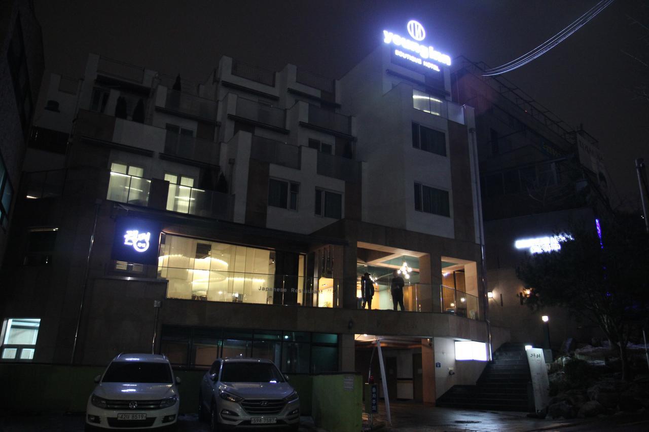 The Hotel Young Inn Сеул Екстериор снимка
