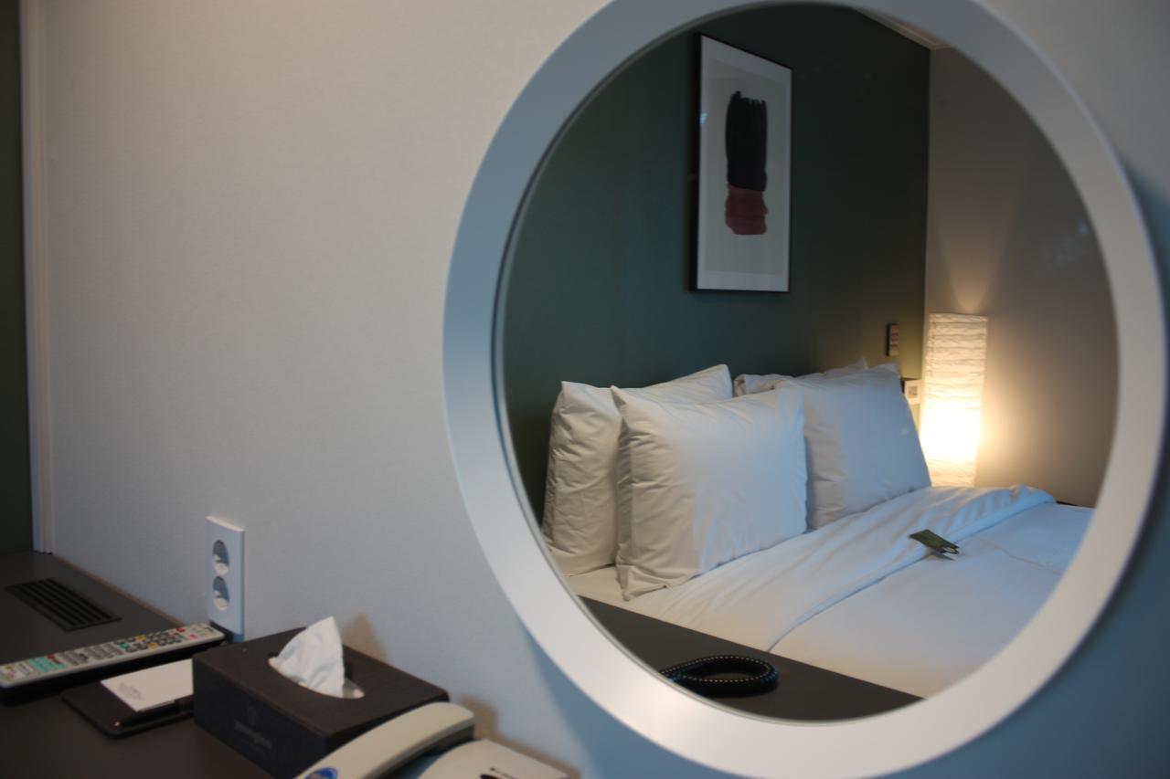 The Hotel Young Inn Сеул Екстериор снимка