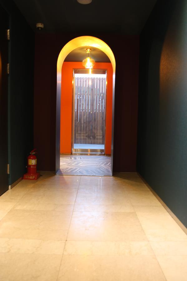 The Hotel Young Inn Сеул Екстериор снимка