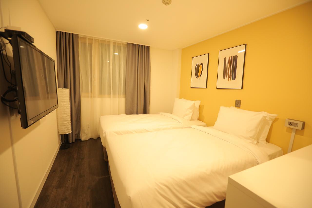 The Hotel Young Inn Сеул Екстериор снимка