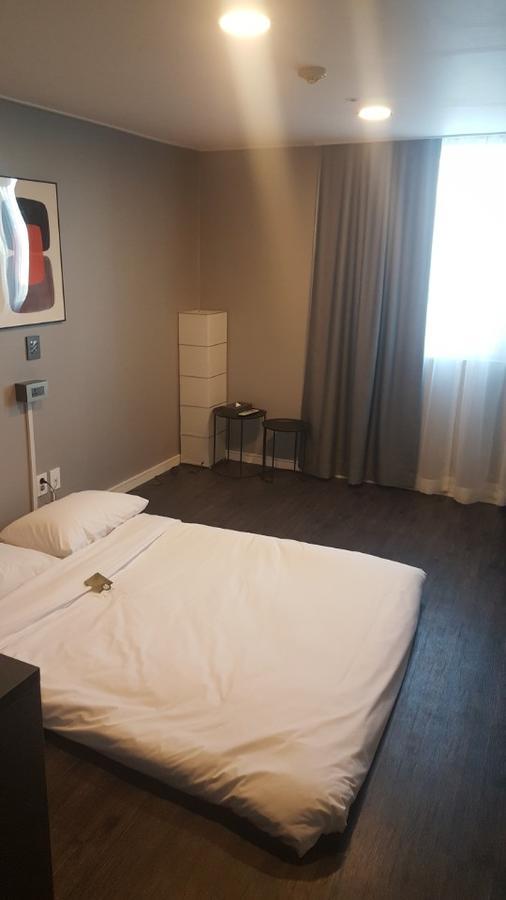 The Hotel Young Inn Сеул Екстериор снимка